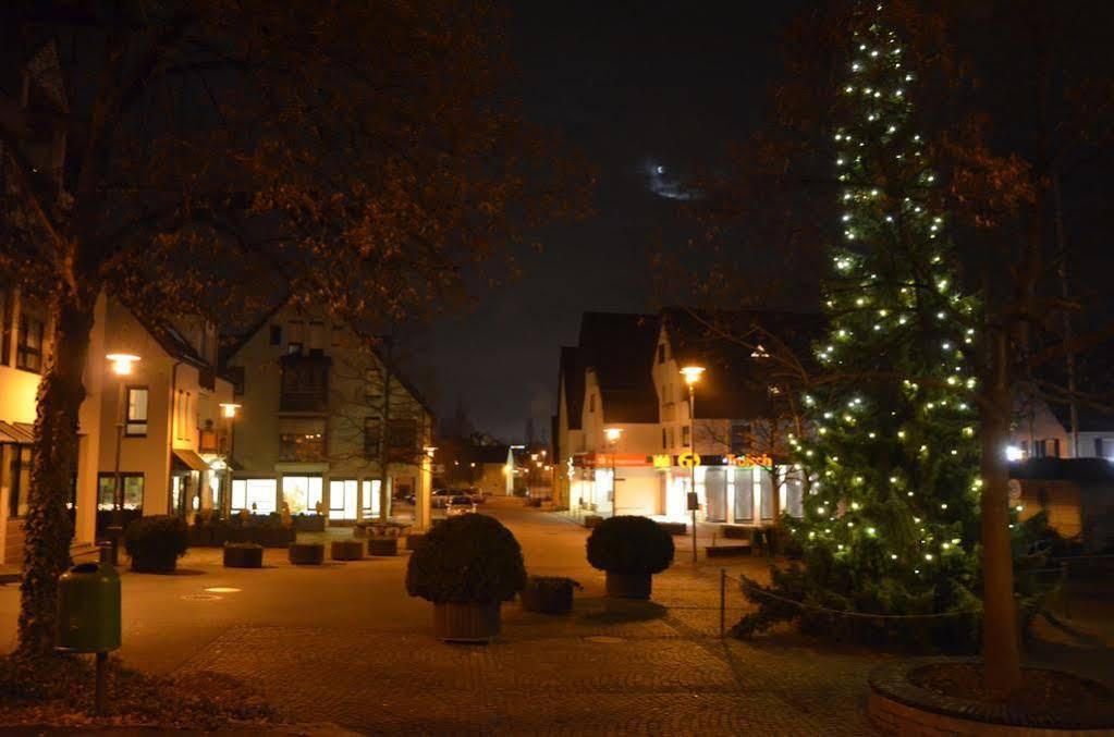 Hotel Zur Traube Moglingen ภายนอก รูปภาพ