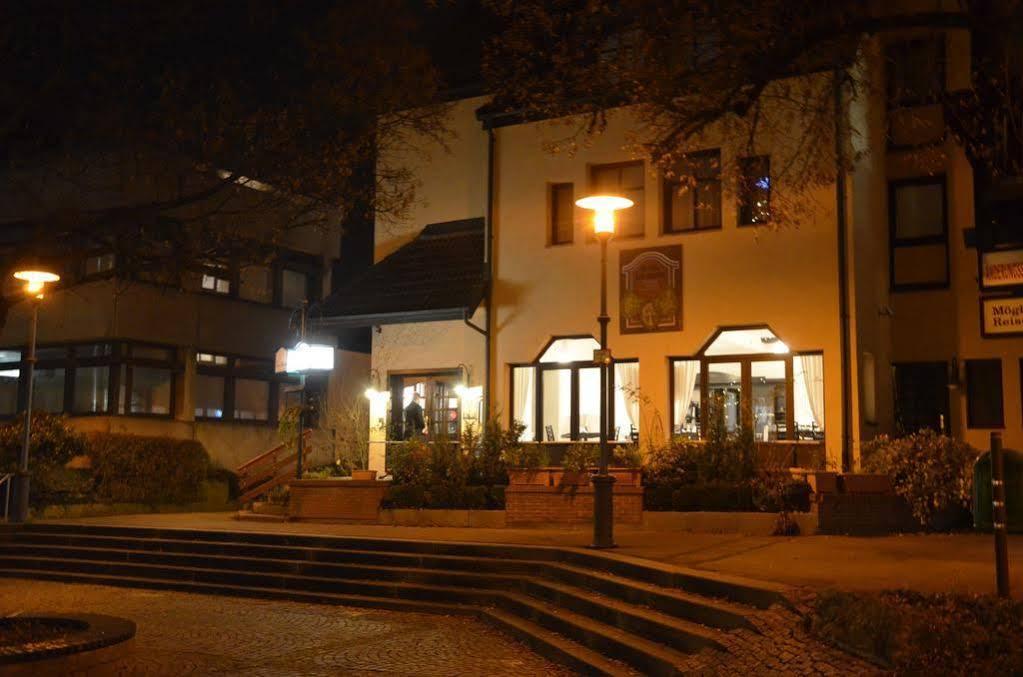 Hotel Zur Traube Moglingen ภายนอก รูปภาพ
